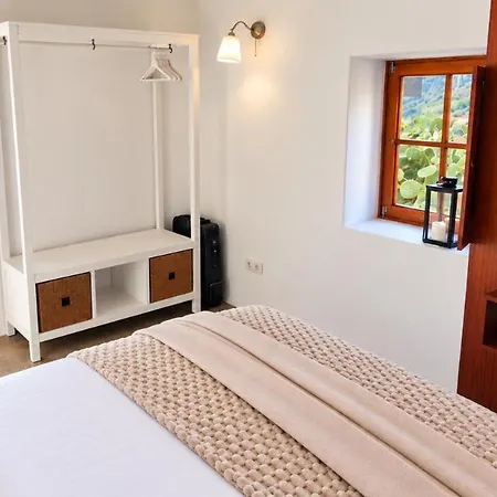 Tenohomes The Sunset Escape In Carrizales, Masca Chalet
